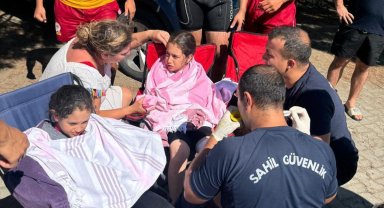 Karadeniz'de can pazarı: 5 kişilik aile kurtarıldı, 6 kişilik kurtarma ekibi yaralandı