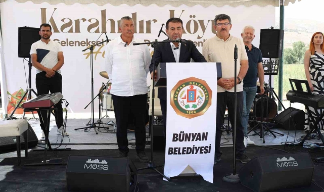 Karahıdır 4. Geleneksel Pilav Domates Şenliği gerçekleştirildi