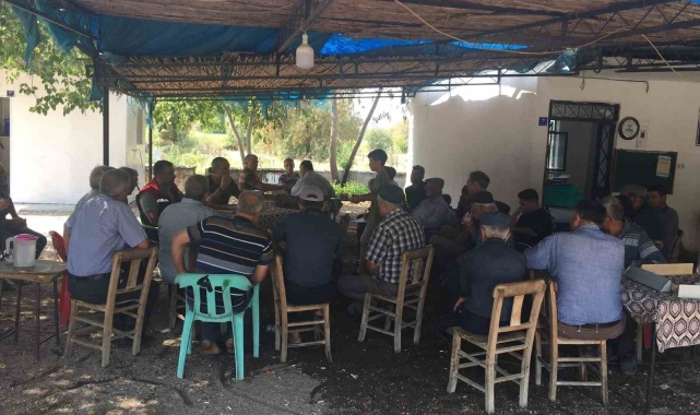 Karpuzlu İlçe Tarım ve Orman Müdürlüğü Çobanisa Mahallesi'nde çiftçilerle buluştu