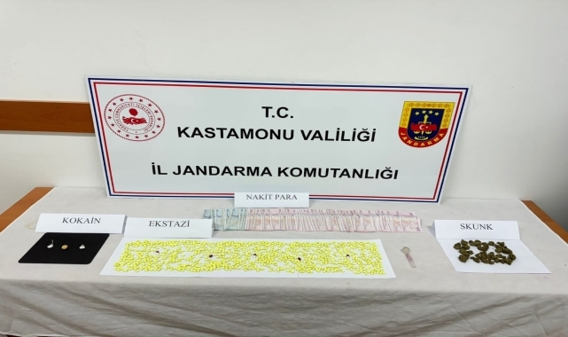 Kastamonu'da uyuşturucu operasyonlarında gözaltına alınan 2 şüpheliden biri tutuklandı