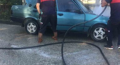 Kastamonu'da yanan otomobil kullanılamaz hale geldi