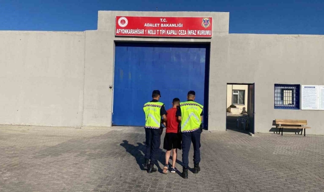 Kasten yaralama suçundan aranan şahsı jandarma yakaladı