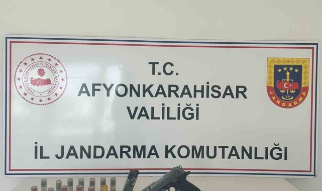 Kasten yaralama şüphelisi ruhsatsız tabanca ve bıçakla yakalandı