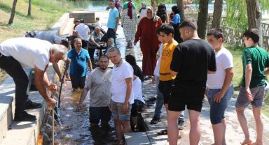 Kavurucu sıcakta Ekşisu buz gibi dondurdu