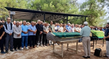 Kazada ölen baba ve 6 yaşındaki kızı toprağa verildi
