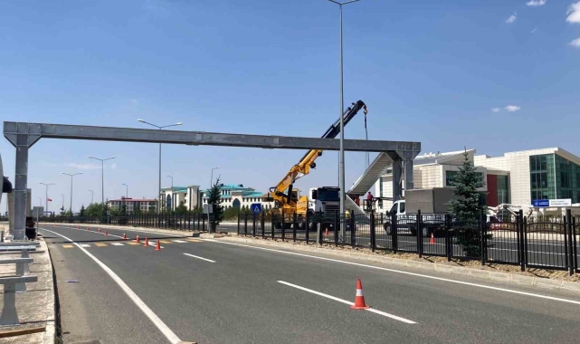 Kazaların yaşandığı KYK çıkışına sonunda üst geçit yapılıyor