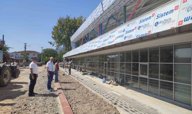 Kemer Göynük kapalı pazar yerinde sona doğru