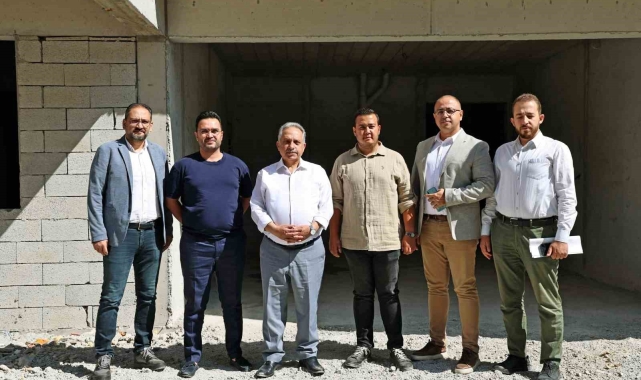 Kentsel dönüşüm alanları denetleniyor, hemşehrilerin gönlü alınıyor