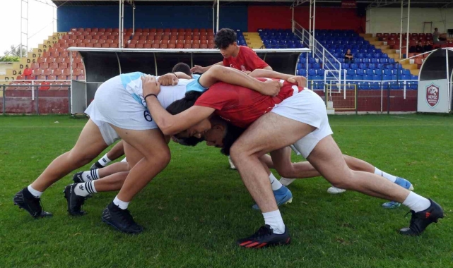 Kepez ragbi takımları, yeni sezon için günde çift antrenmanla sahada