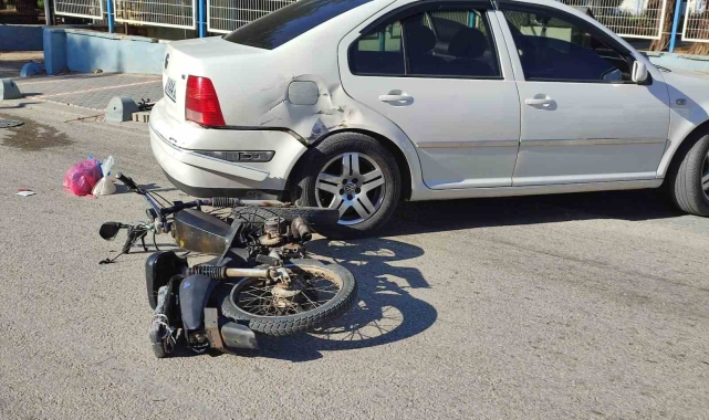 Keşan'da otomobil ile çarpışan motosiklette 2 kişi yaralandı