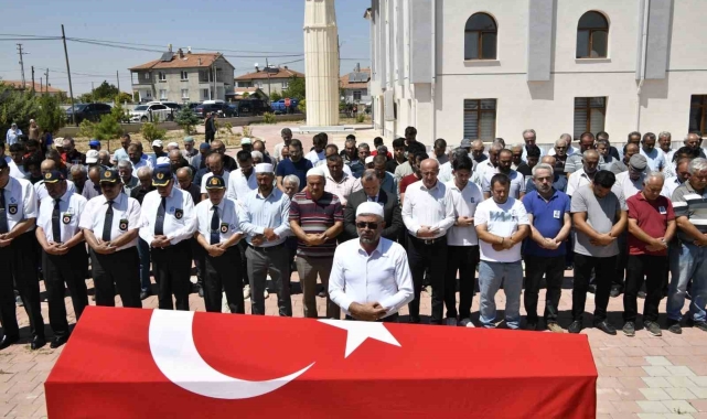Kıbrıs gazisi askeri törenle son yolculuğuna uğurlandı