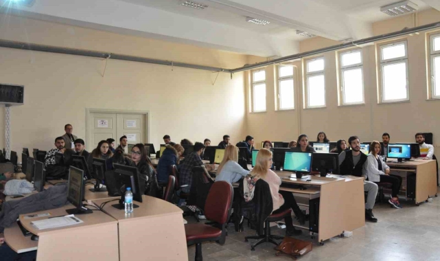 Kırşehir'de 'Ahilik Kültürü ve Girişimcilik Eğitici Eğitim Kursu' Başladı