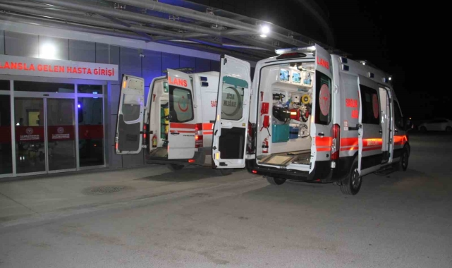 Konya'da motosiklet devrildi: 2 yaralı