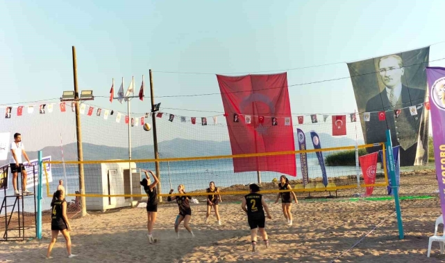 Köyceğiz'de 3'üncü Zafer Kupası Plaj Voleybolu Turnuvası başladı