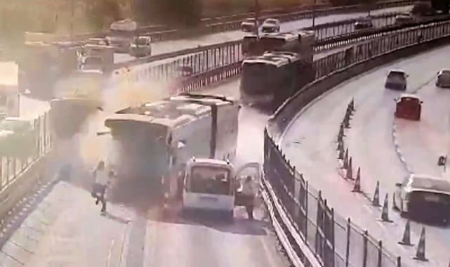 Küçükçekmece'deki metrobüs kazasının yeni görüntüsü ortaya çıktı