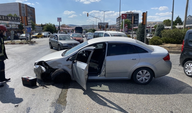 Kula&#039;da trafik kazası: 2 yaralı