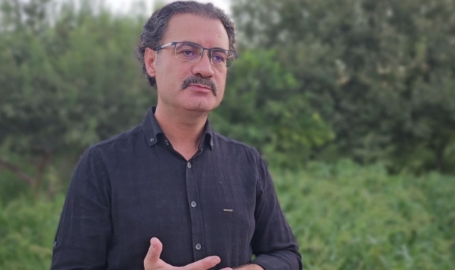 Kuru otların olduğu bölüme sigarasını atan sürücüye sanatçı Yıldırım Yıldızdoğan müdahale etti