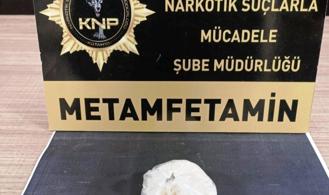 Kütahya'da iç çamaşırında uyuşturucu ele geçirilen şüpheli tutuklandı