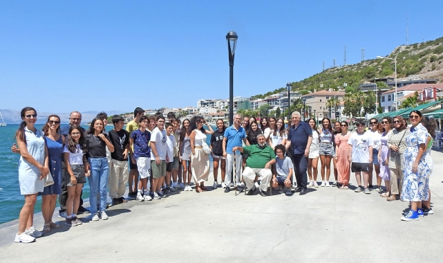 LGS'de başarılı olan Çeşmeli 38 öğrenci kahvaltıda ağırlandı