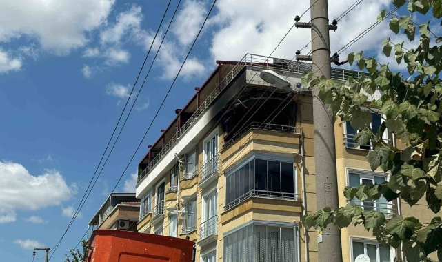Lüleburgaz'da bir evin balkonunda çıkan yangın söndürüldü