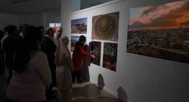 Malezya İslam Sanatları Müzesinde fotoğraf sergisi açıldı