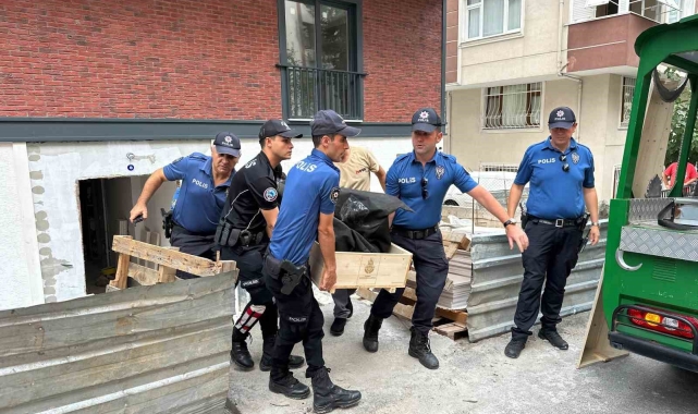 Maltepe'de asansör boşluğuna düşen işçi hayatını kaybetti