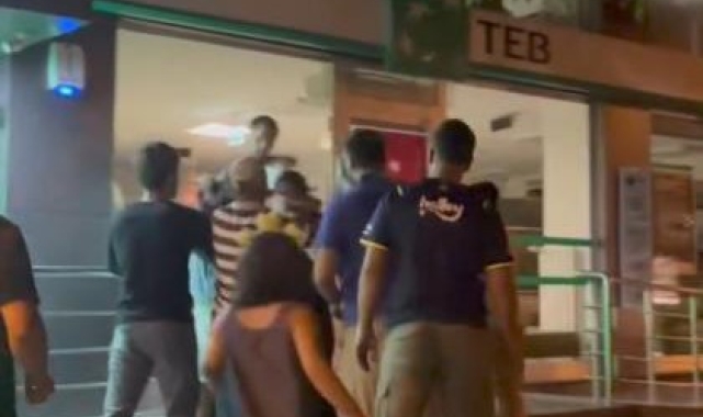 Maltepe'de yolcu ile taksi şoförü arasındaki ücret kavgası kamerada