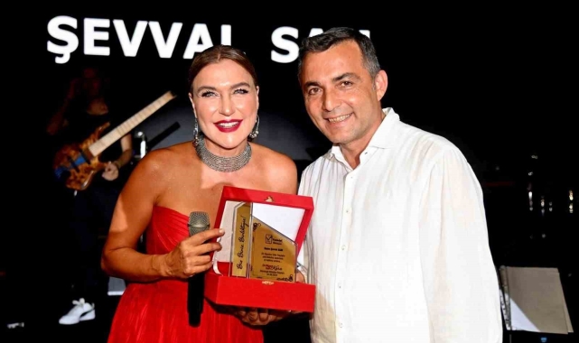 Manavgat'ta 30 Ağustos'ta Şevval Sam sahne aldı