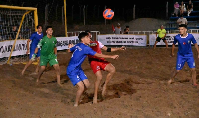 Manavgat'ta plaj futbolu heyecanı başladı
