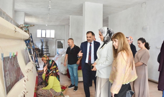 Manisa'daki fabrikalarda kadın istihdamı artsın diye çalışıyorlar