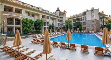 Marmaris'te üniversitelilere beş yıldızlı havuzlu KYK yurdu