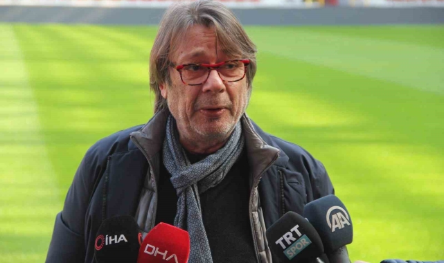 Mehmet Sepil: "Bir başkanın devre arasında kendi tribününe stadın içinden yürüyerek gittiğini ilk kez görüyorum"