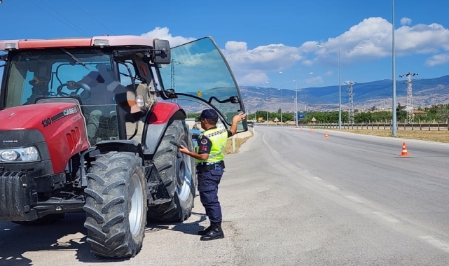 Merzifon'da jandarma ekipleri trafik denetimi yaptı