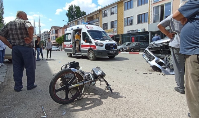 Motorsiklet ile kaza yaptı: Sağlık ekiplerine &quot;Ayağımı hissetmiyorum&quot; dedi