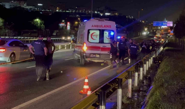 Motosiklet hafif ticari araca çarptı: 1 ölü, 1 yaralı