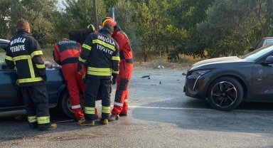Muğla-Denizli yolunda trafik kazası:2 yaralı