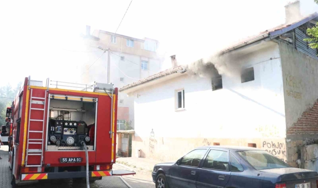 Müstakil evde yangın: 1 kişi dumandan etkilendi