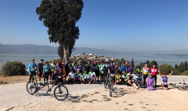 Mysia Yolları'nda engelsiz dostluklar için pedal çevirdiler