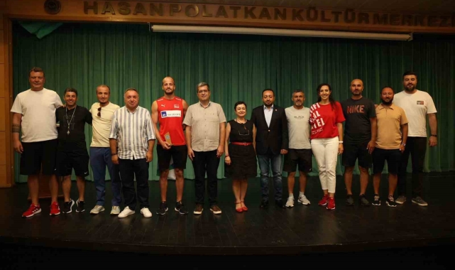 Odunpazarı Belediyesi Yaz Spor Okulları çerçevesinde eğitim semineri düzenledi