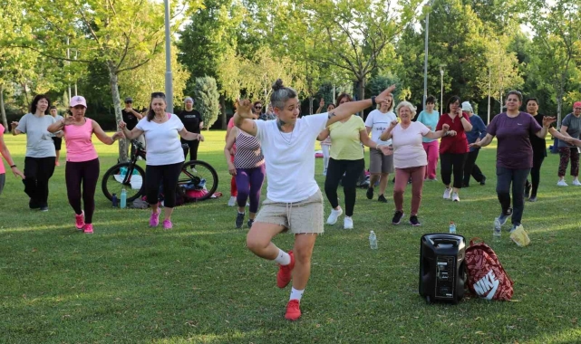 Odunpazarı'nda kadınlar parklarda spora büyük ilgi gösteriyor