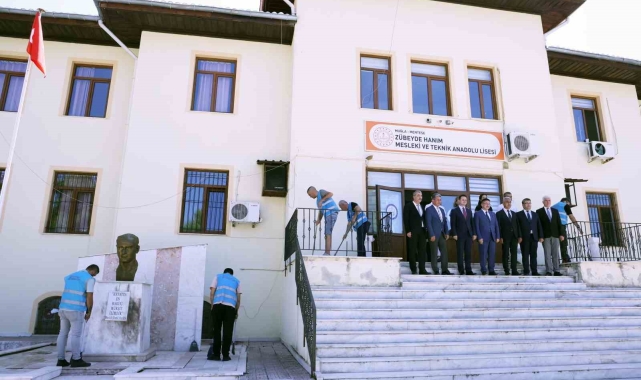 Okulun temizliği, badanası ve tadilatı yükümlülerce yapıldı