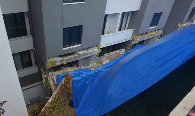 Ordu'da istinat duvarı çöken bina havadan görüntülendi