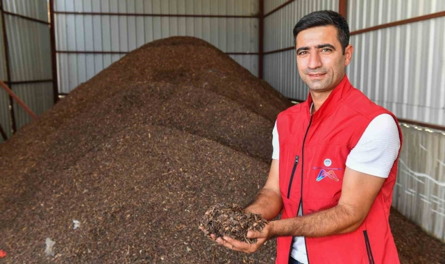 Organik atıklar kompost ürüne dönüşüyor