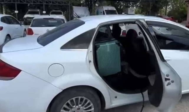 Osmaniye'de durdurulan 2 otomobilde 38 kilo 300 gram uyuşturucu çıktı