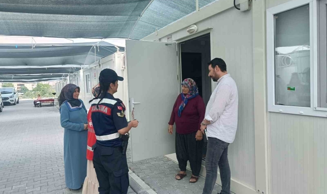 Osmaniye'de jandarma kadınlara KADES'i anlattı