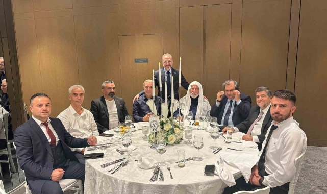 Osmanoğlu ve Öztürk ailelerinin mutlu günü