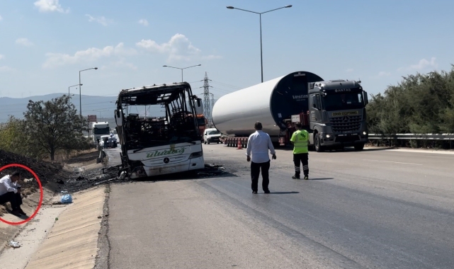Otobüs alevlere teslim oldu: Yangın otluk alana sıçradı, 41 yolcu tahliye edildi