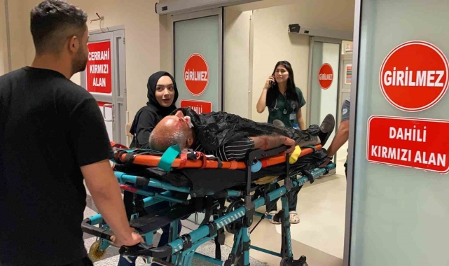 Otomobil ile motosiklet çarpıştı: 3 yaralı