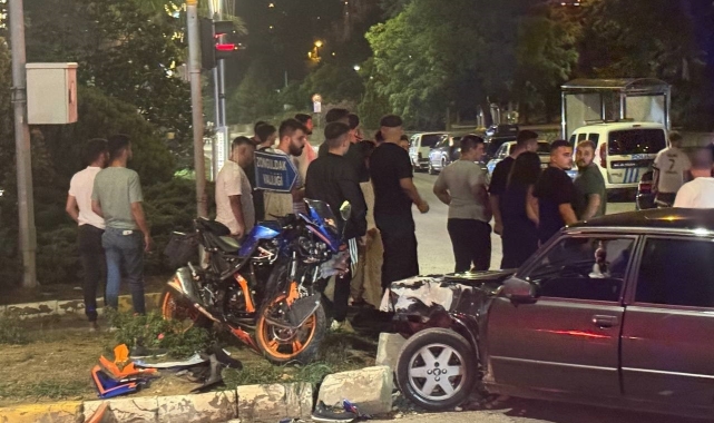 Otomobil ile motosiklet kavşakta çarpıştı: 1 yaralı