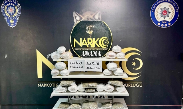 Otomobildeki bavulda 19 kilo 150 gram esrar çıktı